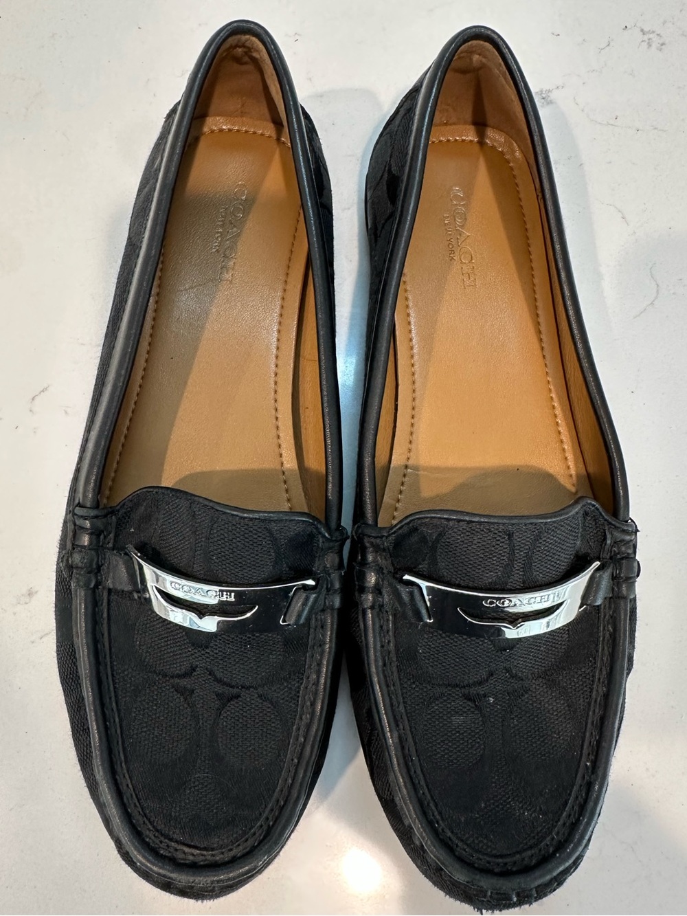 Coach Women’s Felisha Black Signature Moccasin Loafers size 8 1/2